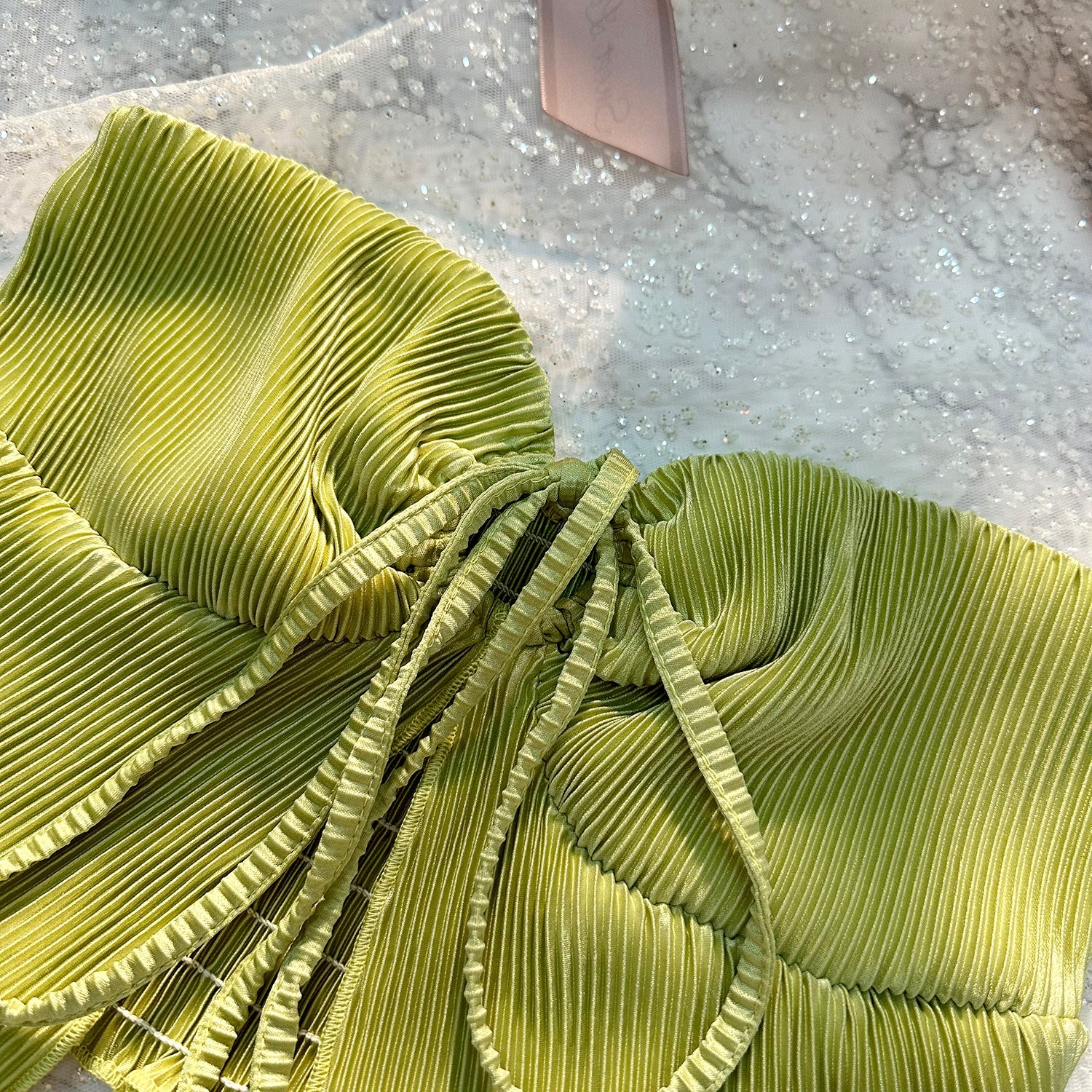 Green Halter Criss Cross Bandage Lace Up Backless Crop Top