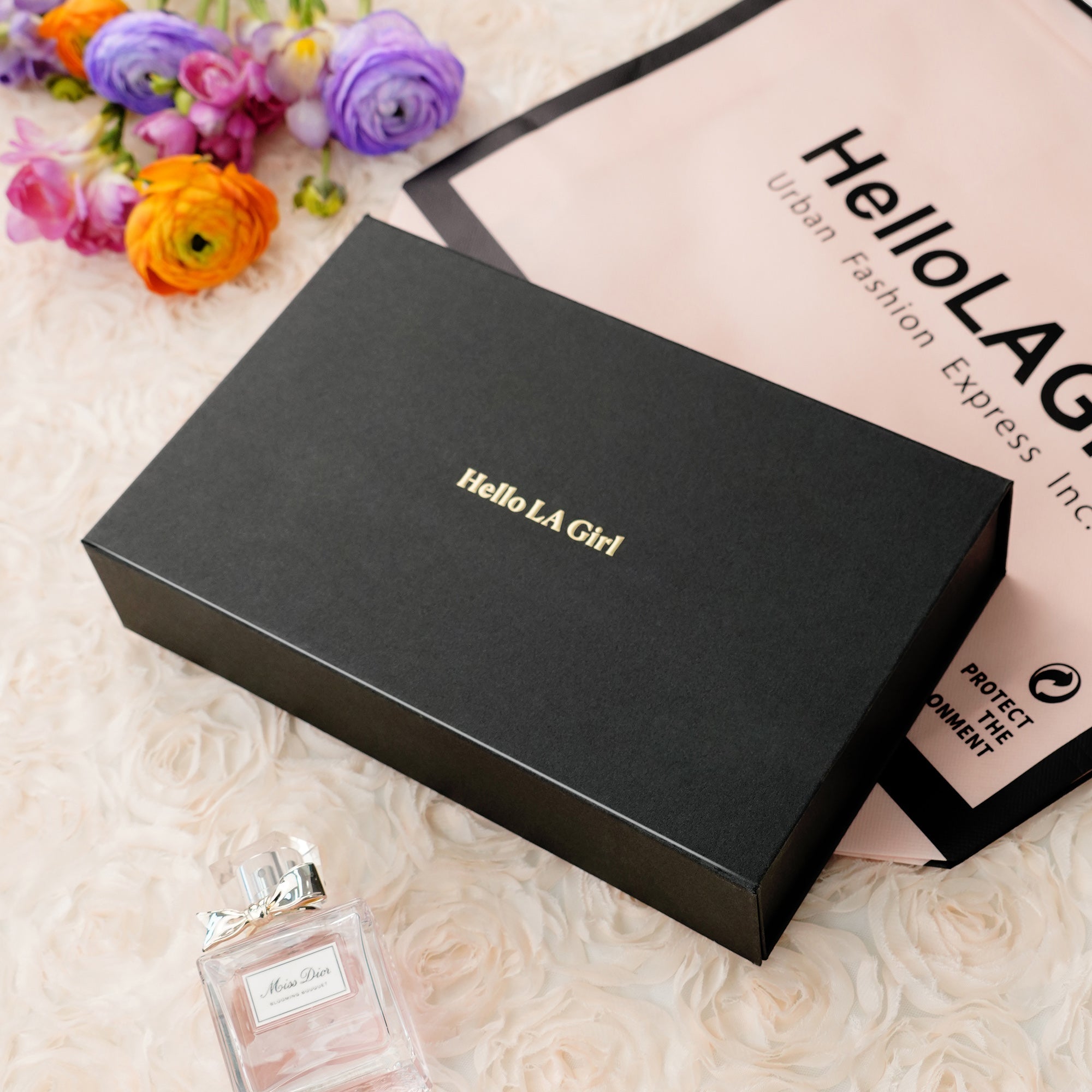 Hello.LA.Girl Gift Box
